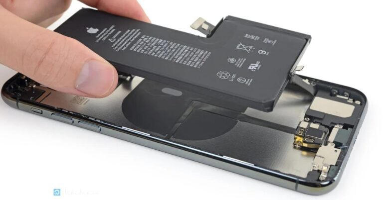 Apple Developing New Way to Make iPhone Batteries Easier to Replace